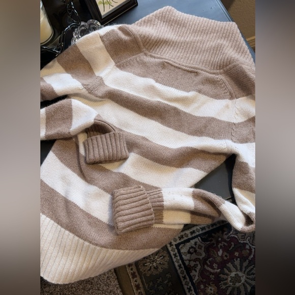 American Eagle Outfitters Chunky Sweater - Picture 2 of 4